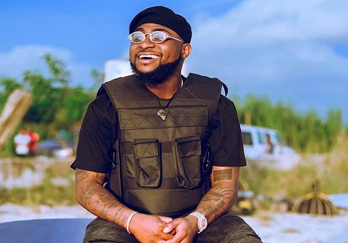 Davido raises over N100 million from &#39;genuine&#39; friends in less than 24 hours