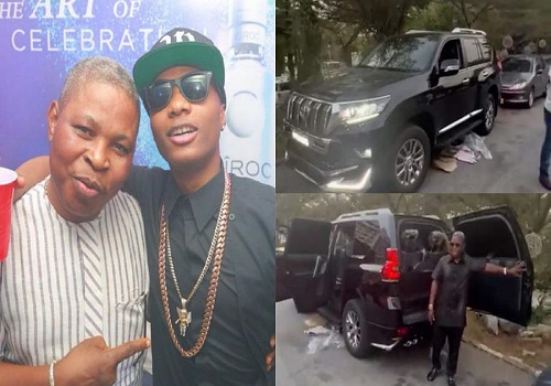 Wizkid gifts manager