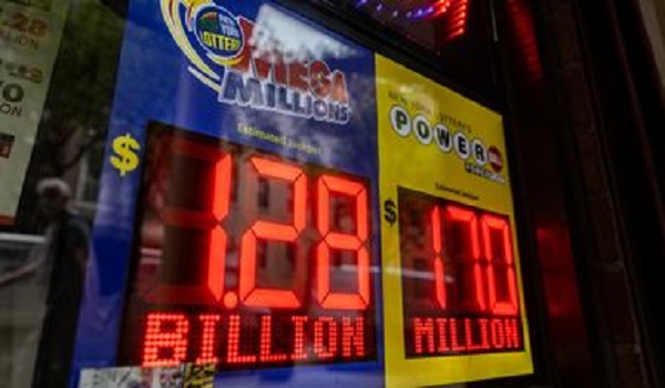 US lottery player wins 1.3bn jackpot
