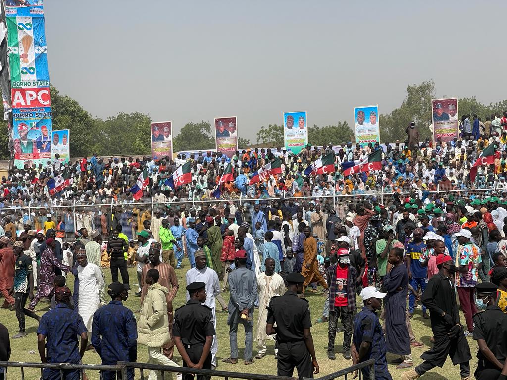 PHOTOS: Massive crowd at APC presidential rally in Maiduguri | The ...